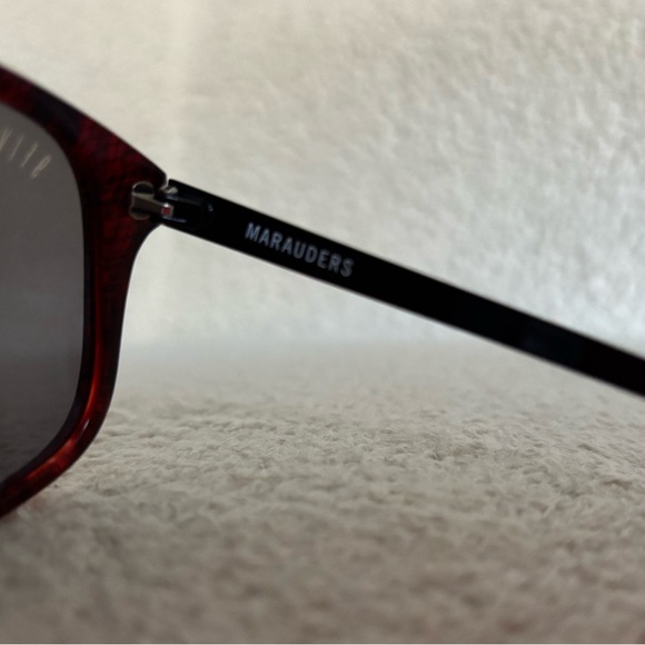 9FIVE Marauders Red Patterned Sunglasses - Picture 5 of 5
